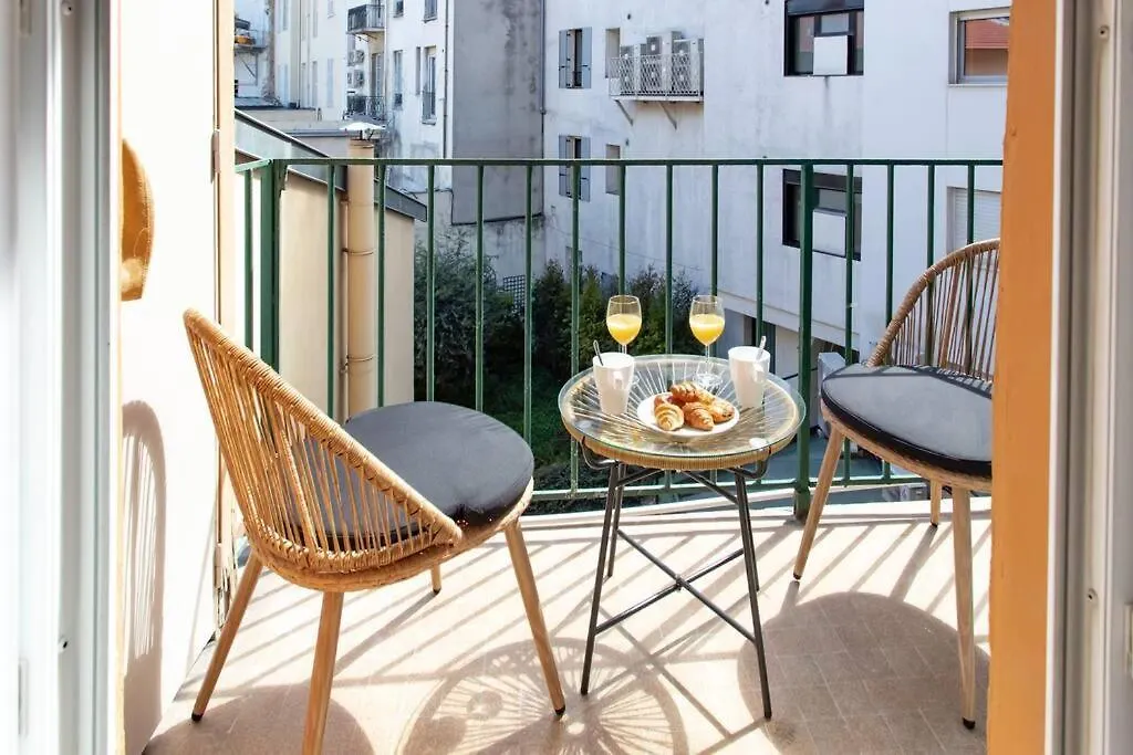 kontakty L19 1Bdr Massena Central 2Mins Sea/Promenadeac/Balcony